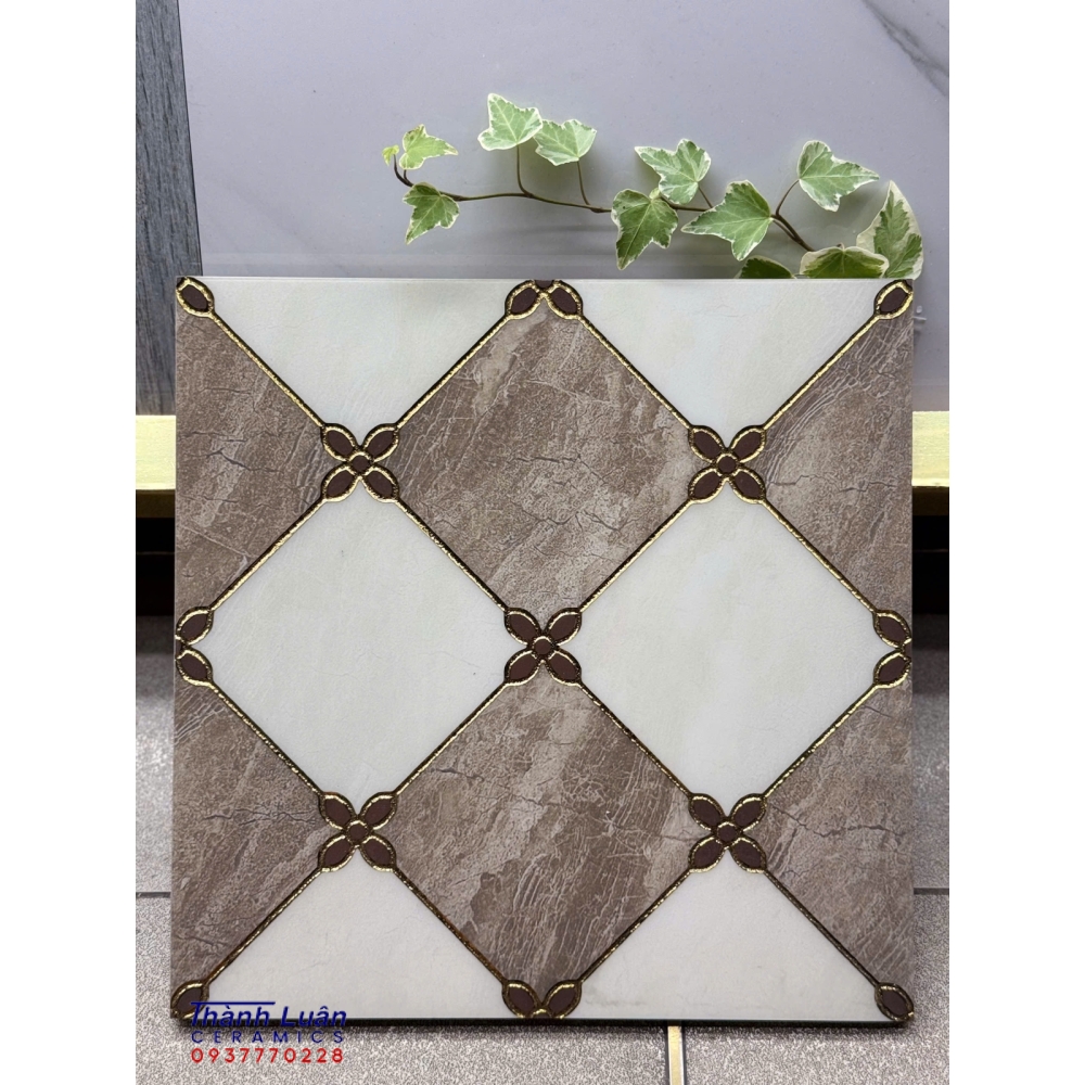 Gạch 30x30 trang trí khắc kim vàng 
