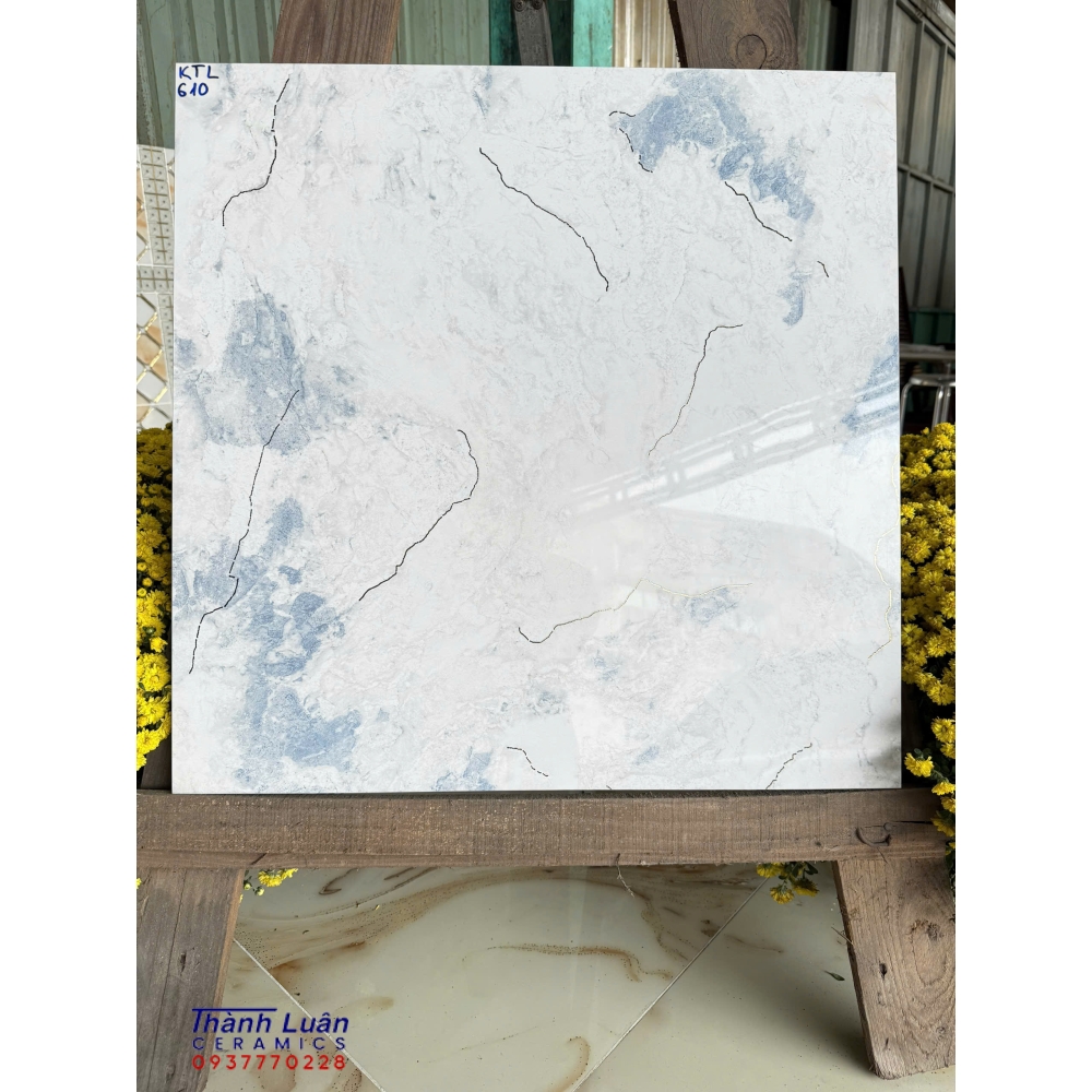 Gạch 60x60 trắng xanh vân bất qui tắc khắc kim nhập khẩu