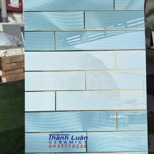 Gạch 30x60 khắc kim nhập khẩu tông trắng & xanh biển – Vẻ đẹp tinh tế cho không gian hiện đại
