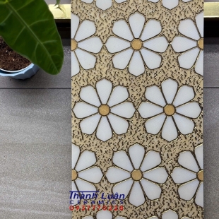 Gạch trang trí 30x60 hoa hướng dương khắc kim vàng 