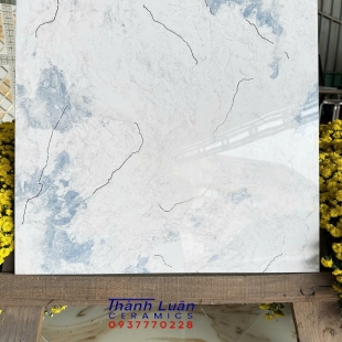 Gạch 60x60 trắng xanh vân bất qui tắc khắc kim nhập khẩu
